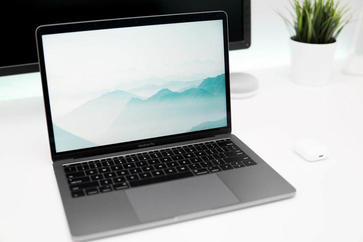 Email Me vs Drafts: Which Quick Capture App Wins?